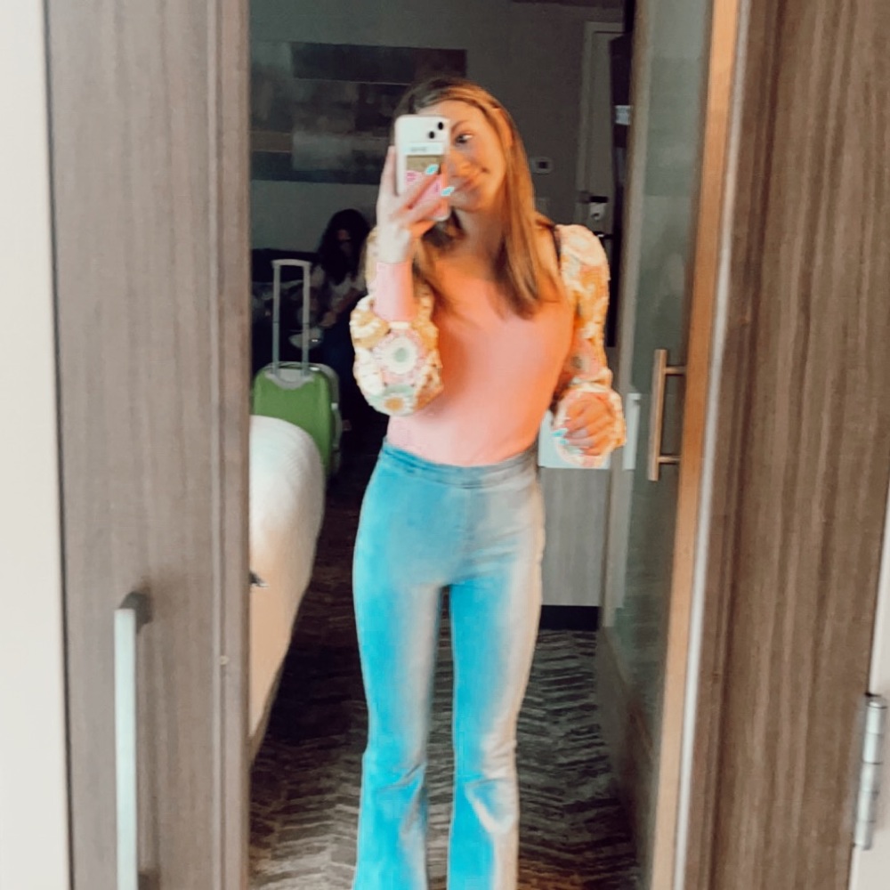 Meet your Posher, Cecilia